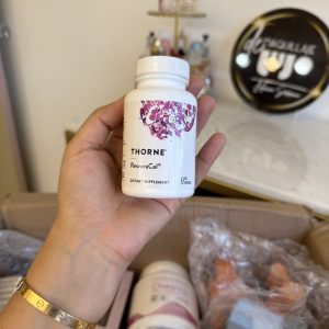 THORNE - ResveraCel - Ribosida de nicotinamida con fitosoma de quercetina y resveratrol - Apoya el envejecimiento saludable, la metilación, la producción de energía celular y el metabolismo