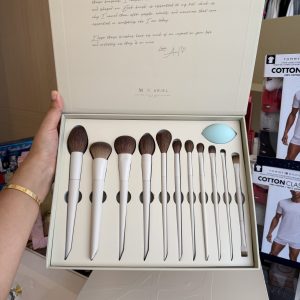 Espectacular kit Morphe Morphe X Ariel Signature Look 12- Piece Face & Eye Brush Set