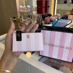 Tarjetero victoria secret