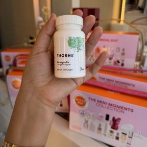 THORNE - Ashwagandha - Shoden Altamente Concentrado - Apoyo Calmante contra el Estrés para Mujeres y Hombres* - Apoya la Energía Diurna, la Claridad Mental y la Función Inmunitaria Óptima